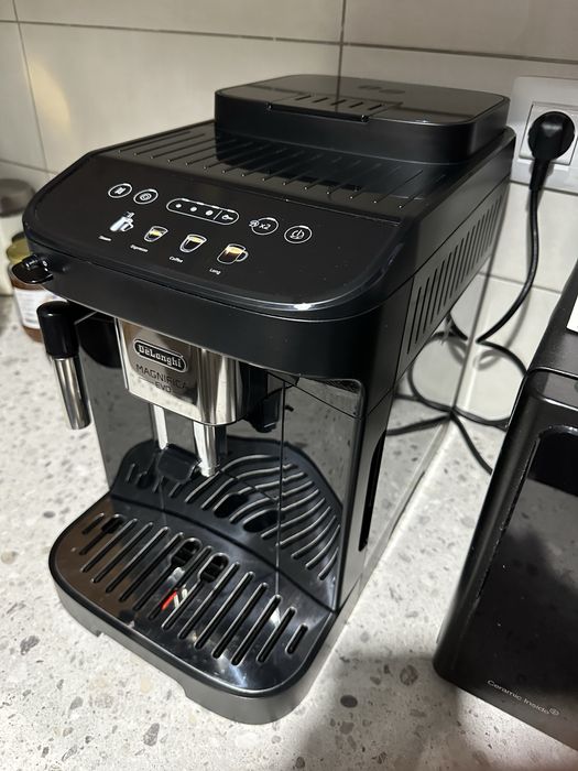 Espressor DeLonghi Magnifica Evo