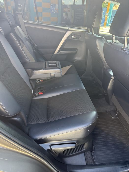 Toyota Rav 4 hybrid - 4x4 - 2018