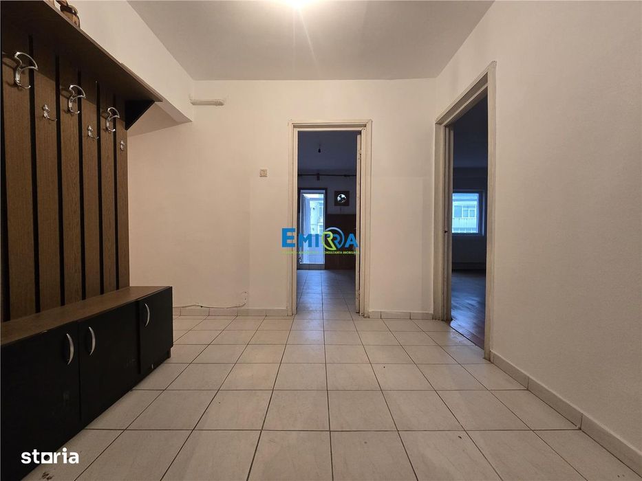 Apartament spatios 3 camere decomandate, 2 bai, etaj 3, zona Mioritei,