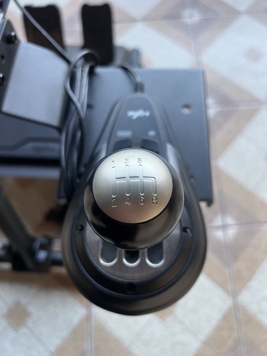 Vand Volan cu schimbator 6 trepte, pedale (ambreiaj/frana/acceleratie)