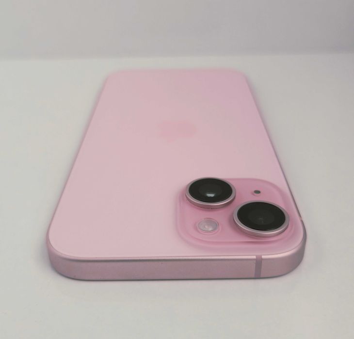 iPhone 15 256GB Pink