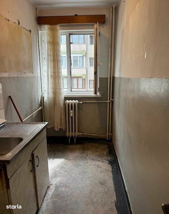 G.Enescu-Zona Curcubeu-Apartament 3 camere, et.2, liber.