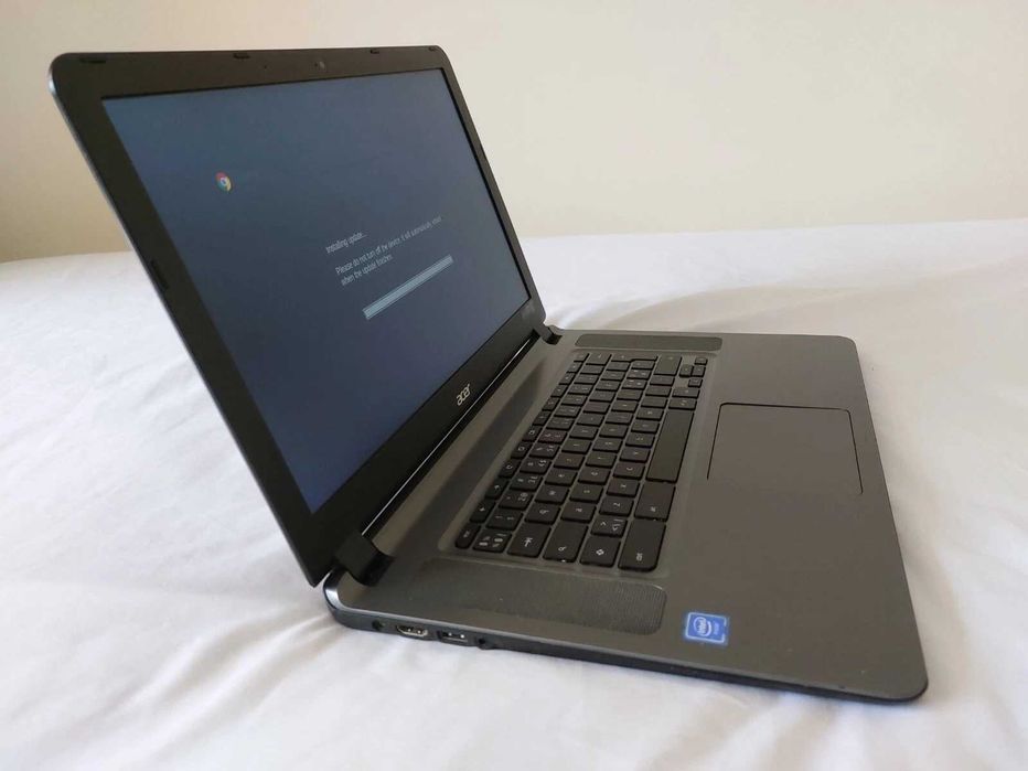 -Acer  15 / SSD ,/bateria tine 7-8 ore/ 2023/ LED