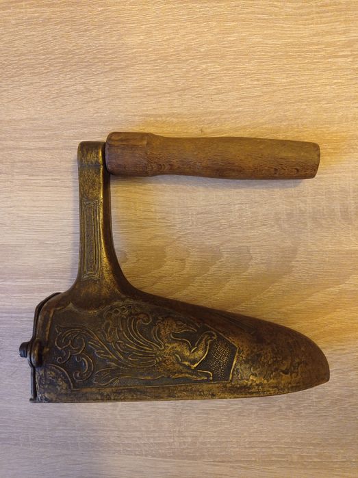 Fier calcat carbuni bronz colectie