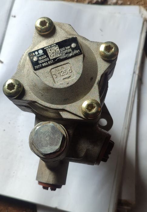 Продам новые запчасти