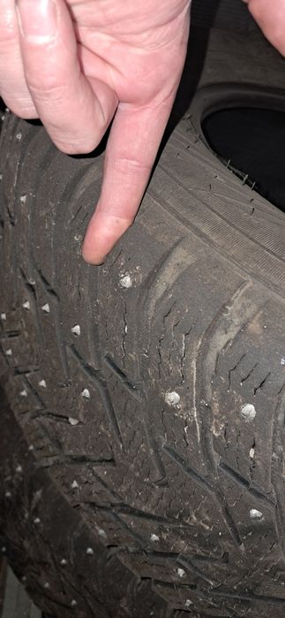 Продам Зимние шины