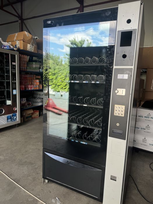 Automat vending vitrina automata snak sucuri si dulciuri