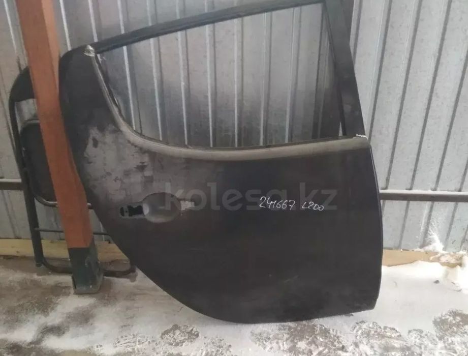 Двери на авто б/у