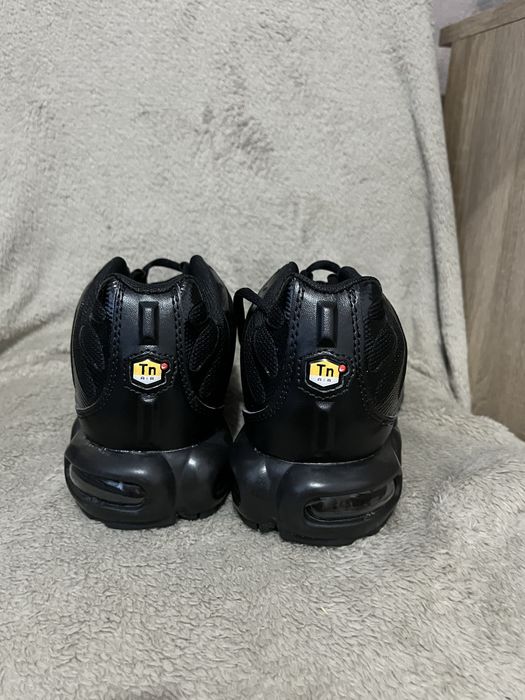 Nime air max triple black marimea 40 sau 43