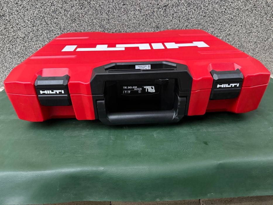 Hilti TE 30-22 ATC Nuron SDS Plus + 2x 8.0Ah батерии КАТО НОВ