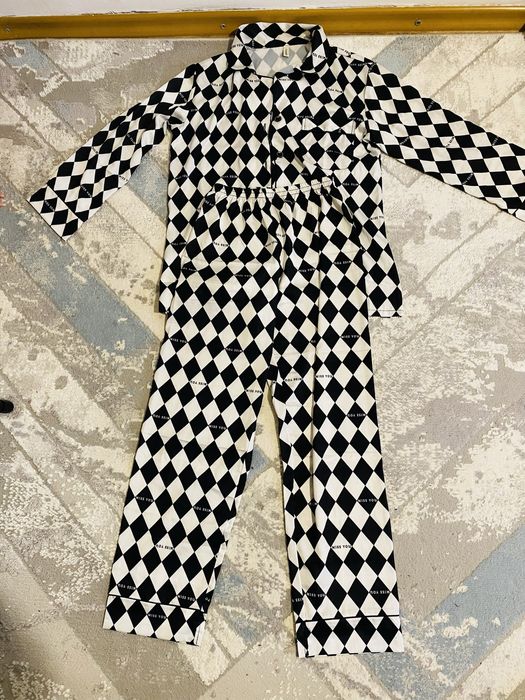 Керек адам хабарлассын.