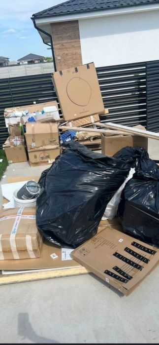 Transport moloz,debarasari apartamente,poduri si beciuri