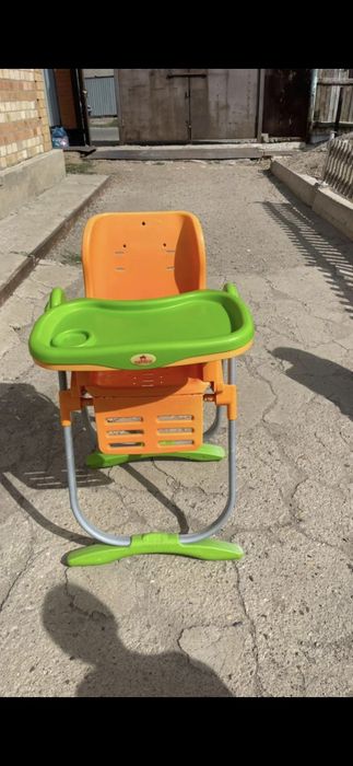 Продаётся детский стол