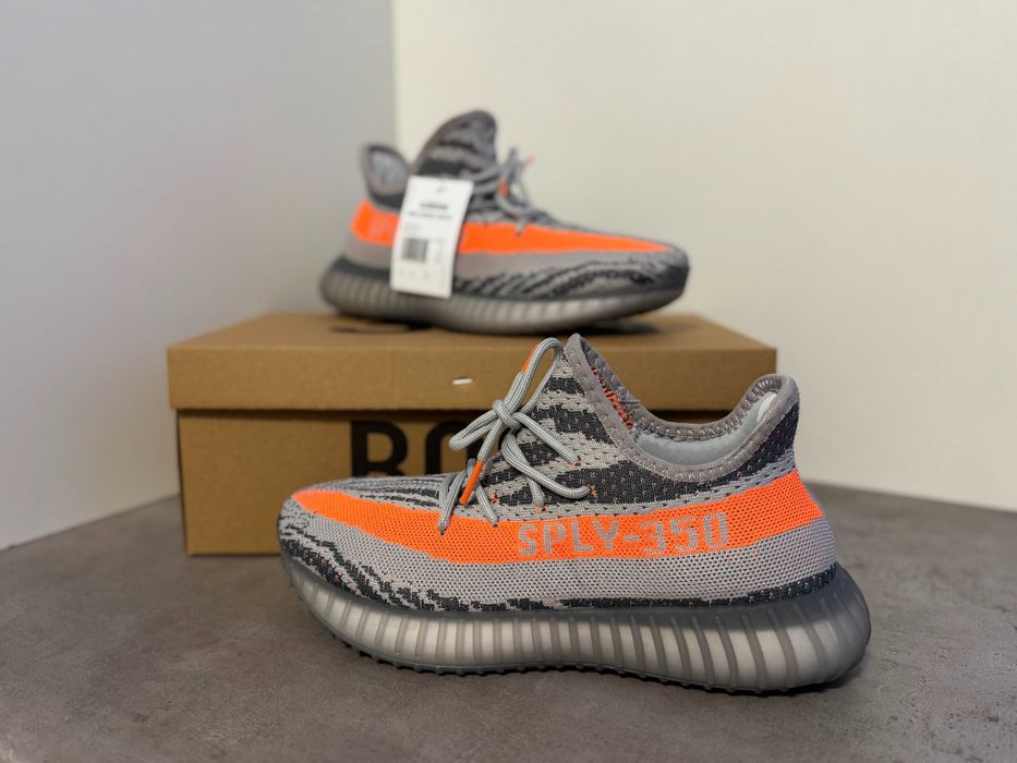 Adidasi Yeezy Boost 350 V2 - Adidas, Produs Nou Full Box, Premium