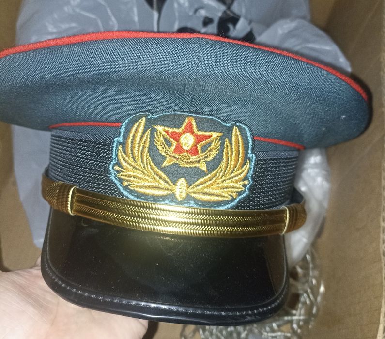 Фуражка нов,Шапан новый с шапкой Юг