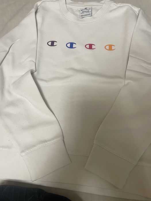 Vând trening fetite champion