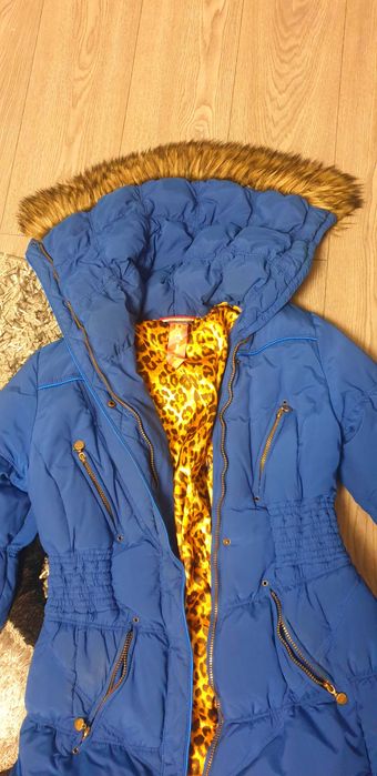 Geaca cu guler de blana