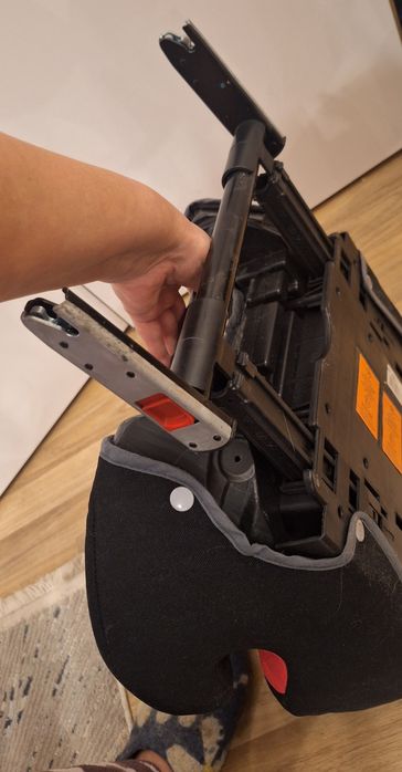 Автокресло Cybex Isis-Fix