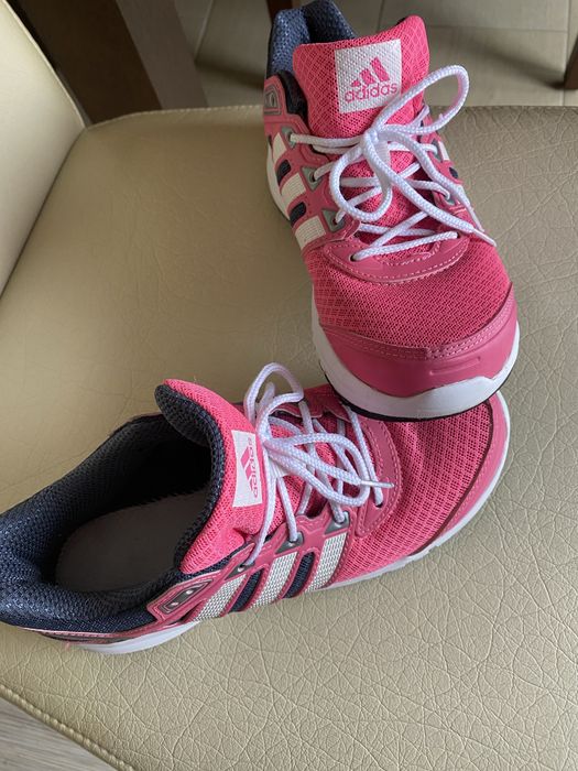 Маратонки adidas