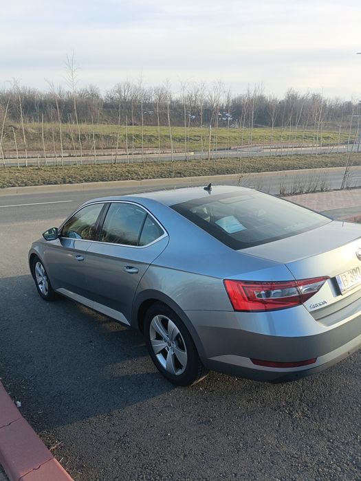 Skoda Superb 190cp