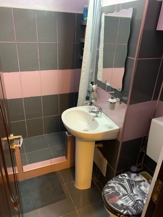 INCHIRIEZ APARTAMENT 2 camere Ploiesti ( zona Baraolt - Mega image )
