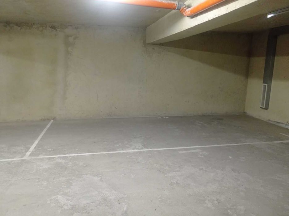 Дава се под наем Гараж / Паркомясто в Варна, Колхозен пазар - 15 кв.м за 29990 € - Снимка #4