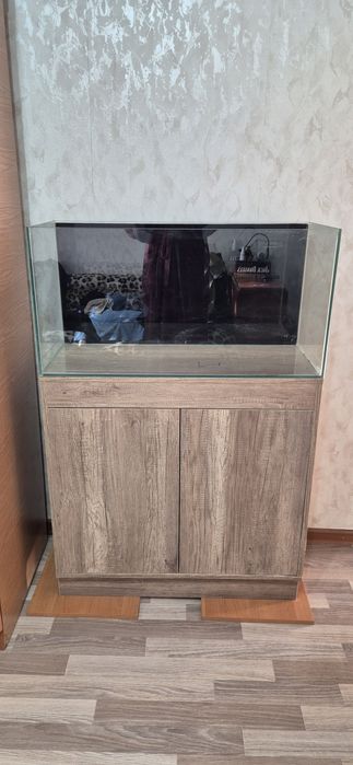 Продам аквариум с тумбой