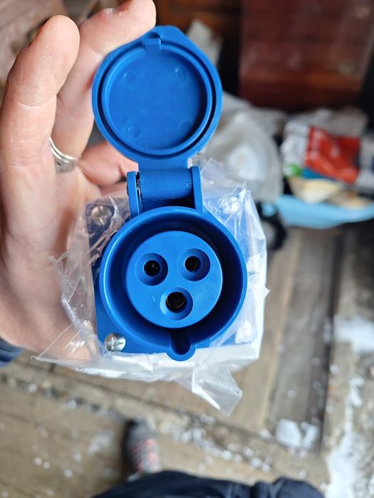 Розетка стационарная