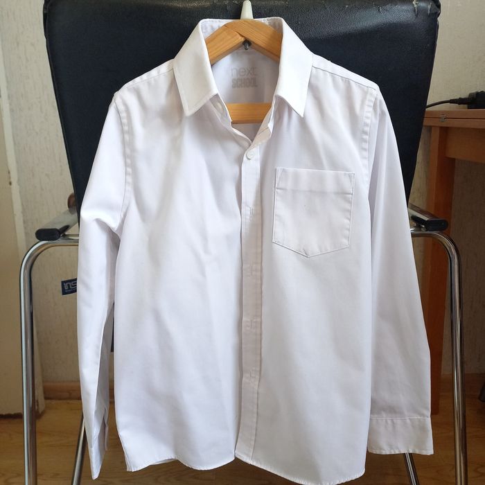 Для школы рубашки, брюки,кофта