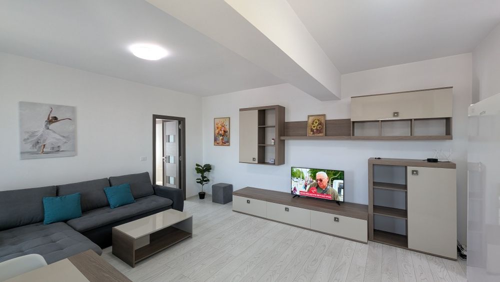 Închiriez apartament cu doua camere!