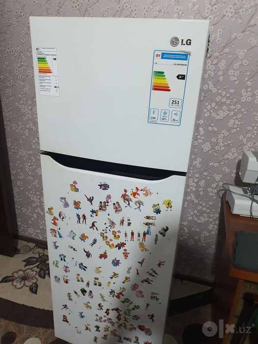 Срочно!!!Холодильник LG invertor, с морозильным отсеком. Срочно прод