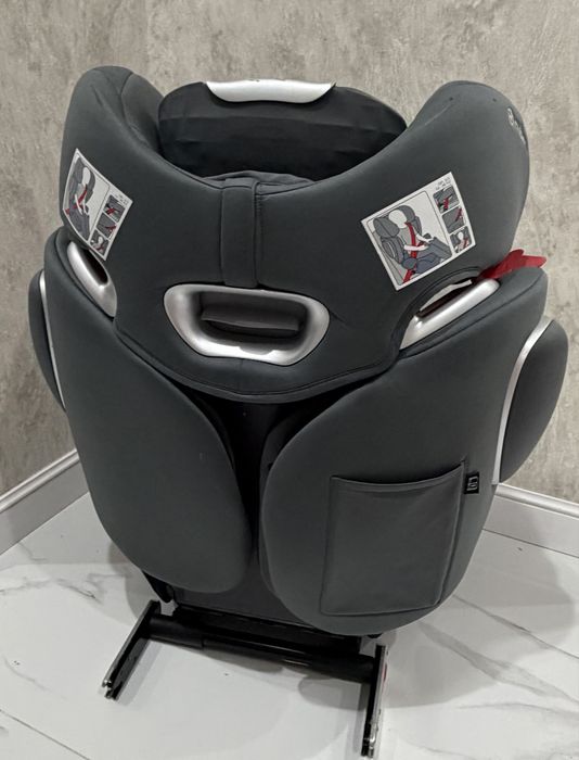 Продам автокресло Cybex solution