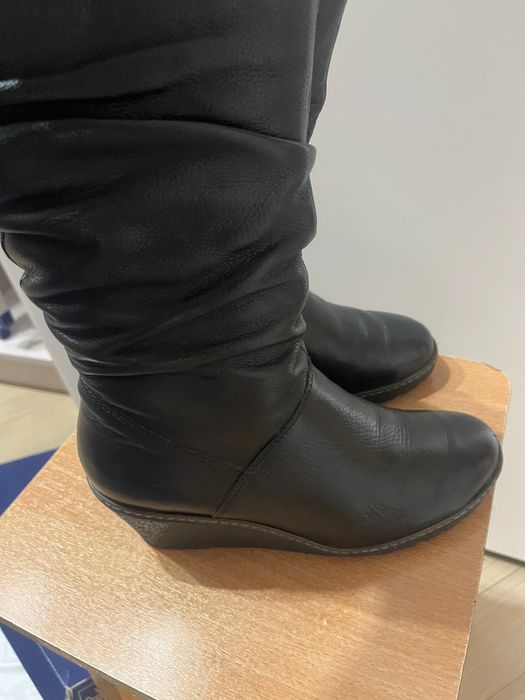 Продам сапожки демисезонные