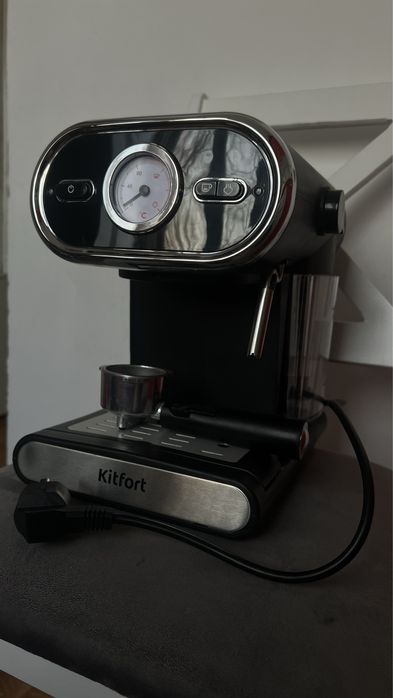 Кофеварка Kitfort KT-702, черная