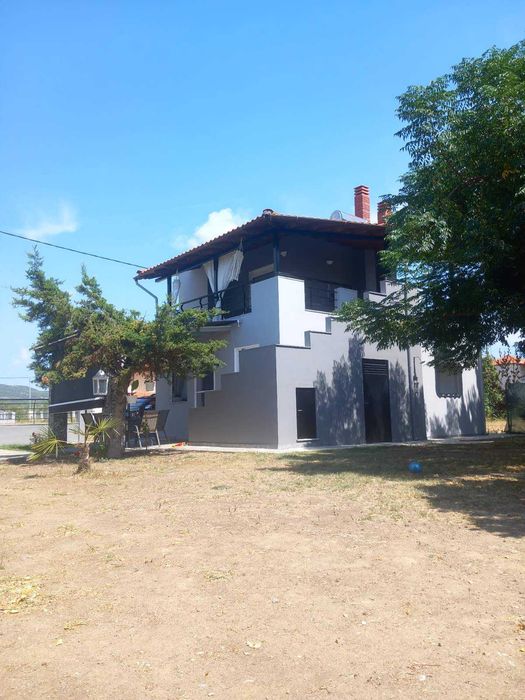 ПРОДАВА Самостоятелна къща - мезонет в Паралия Каряни, Кавала