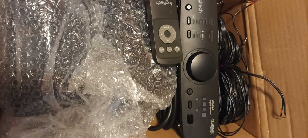 Sistem audio Longitech z 906