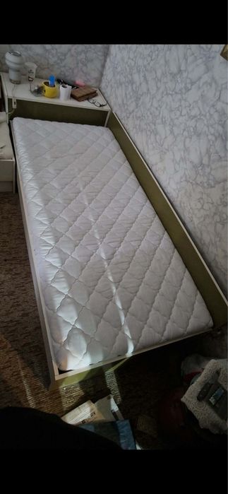 Два броя матраци