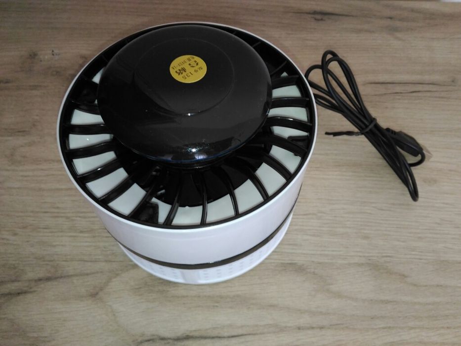 Capcana tantari cu led pe USB