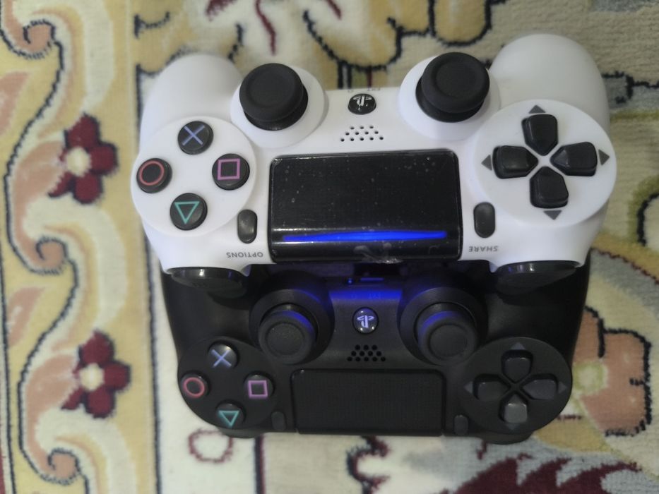 Playstation 4 slim