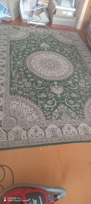 Продам ковер 2*3 срочно