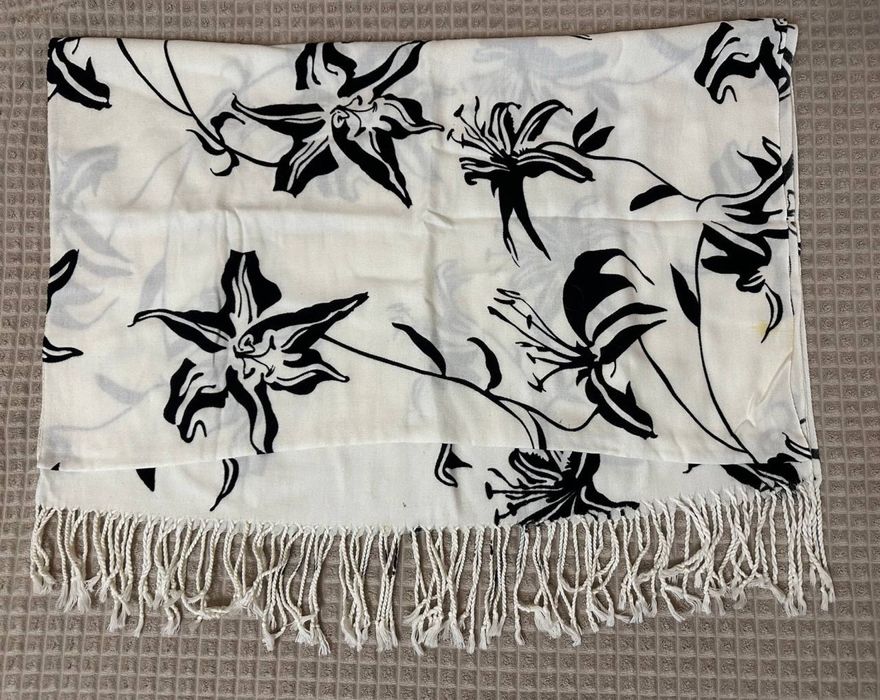 Шарфы, платки женские