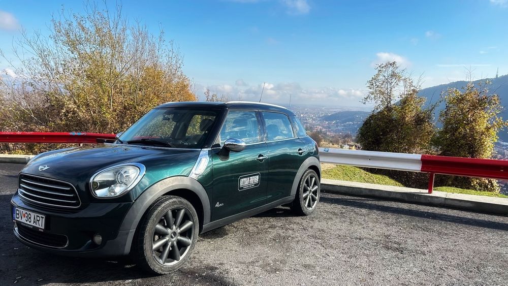 Mini Countryman Sunt Mini, mama ma alinta Minestrone, sunt in Romania de 3 ani. La pri