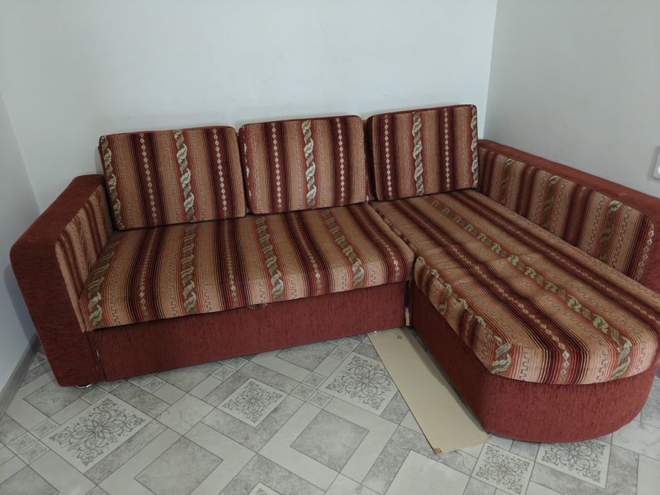 Диван в хорошем состоянии