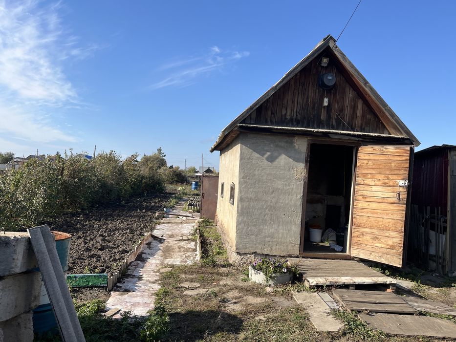 Продам дачу .2 участка.