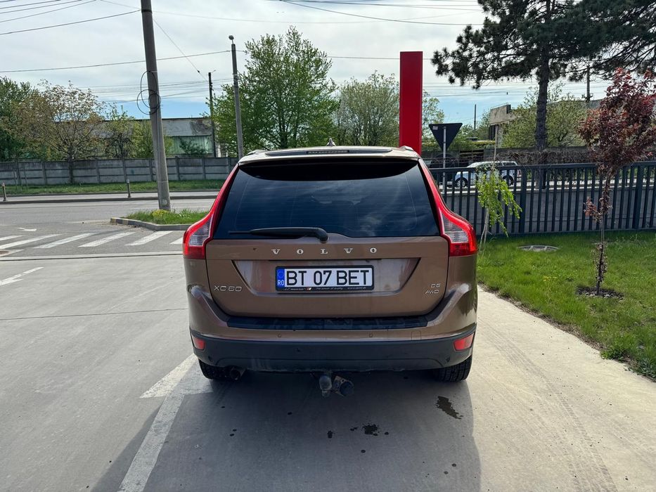 Vând Volvo XC60 2.4 D5 2009 185 4×4