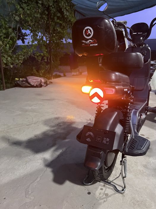 Skuter electro armada motors