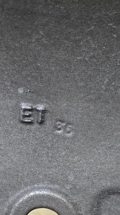 Джанти с гуми 5x100 18