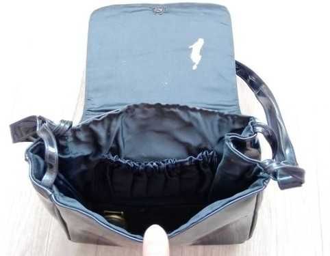 СОЦ-дамска лачена чантичка- за реквизит