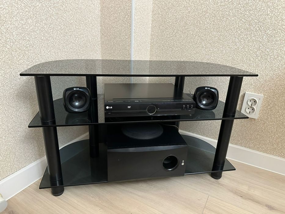 Продаётся Музыкальный центр