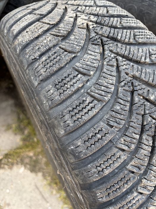 Продавам зимни гуми  Hankook  195/65/R15